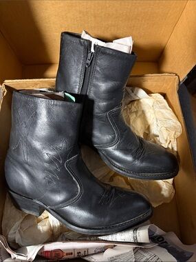 Men's Black Leather Western Zip Ankle Boots